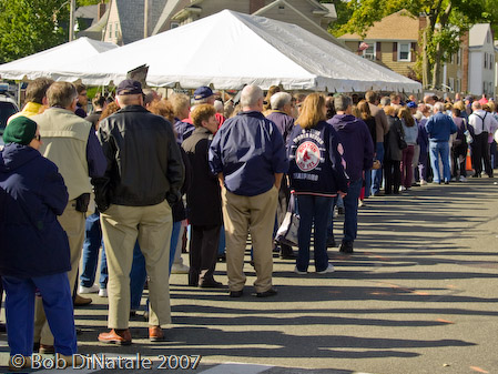 Kelly’s Roast Beef of Medford serves Hamburgers, Cheeseburgers & Hotdogs to over 3,000 people